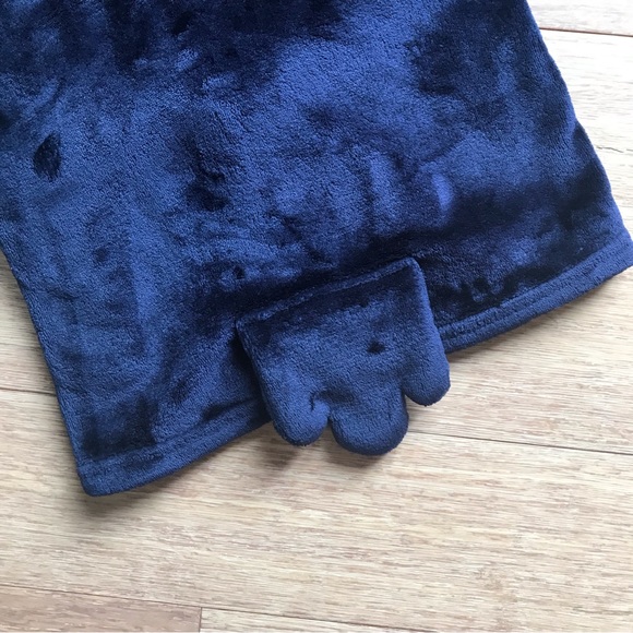 Penguin Toddler Bathrobe - Picture 12 of 13